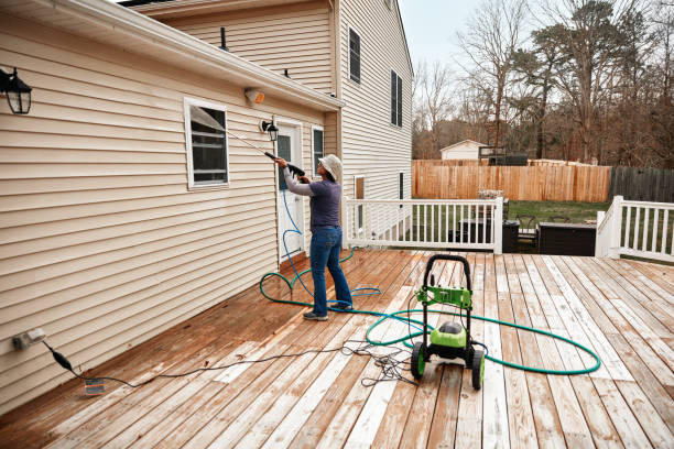 Best Roof Pressure Washing  in Oak Creek, WI