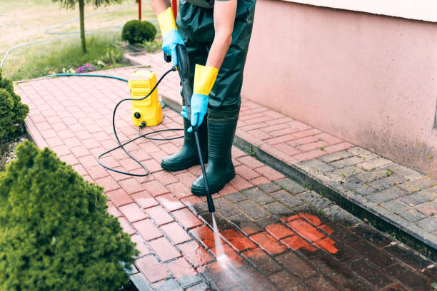 Best Commercial Pressure Washing  in Oak Creek, WI