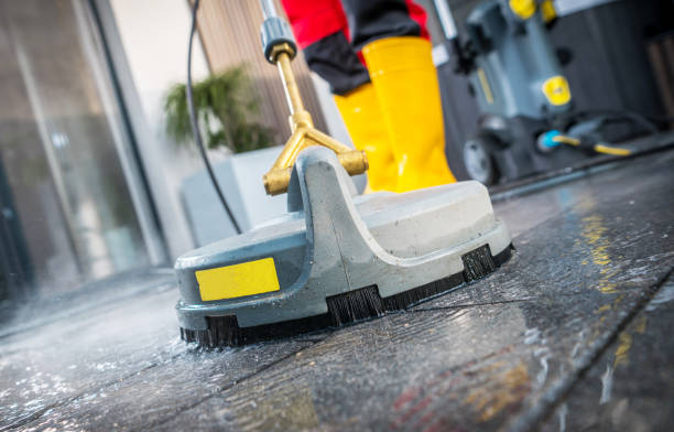Best Deck Cleaning Services  in Oak Creek, WI